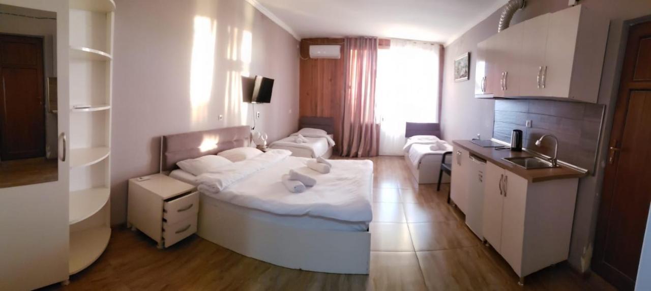 Midia Guest House Kobuleti Exterior photo